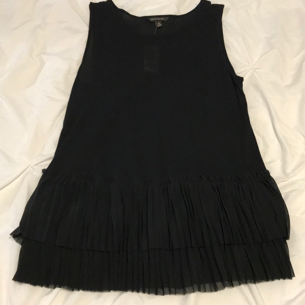 Black shift tank from banana! Brand new